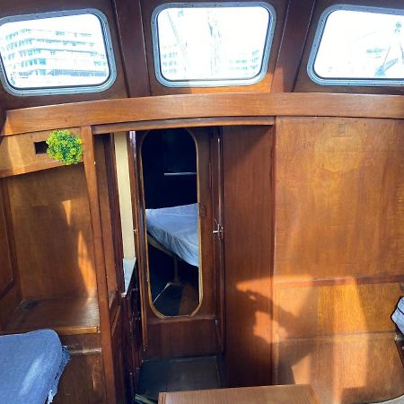 Fantastic Sailing Boat To Sleep In Barcelona Hotel ภายนอก รูปภาพ